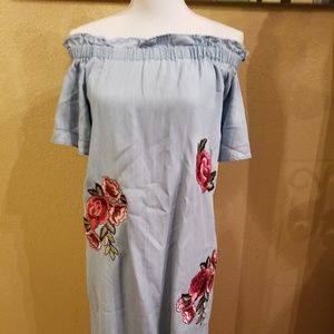 NWT, a.n.a Jean Embroidered Off the shoulder Blouse